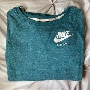 Nike Women long sleeve shirt!